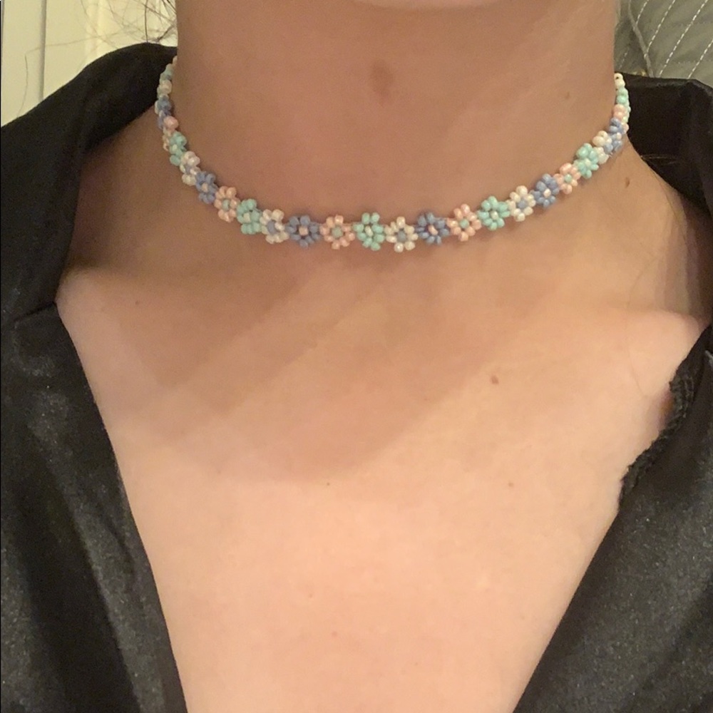 Chokers - Picture 2 of 3